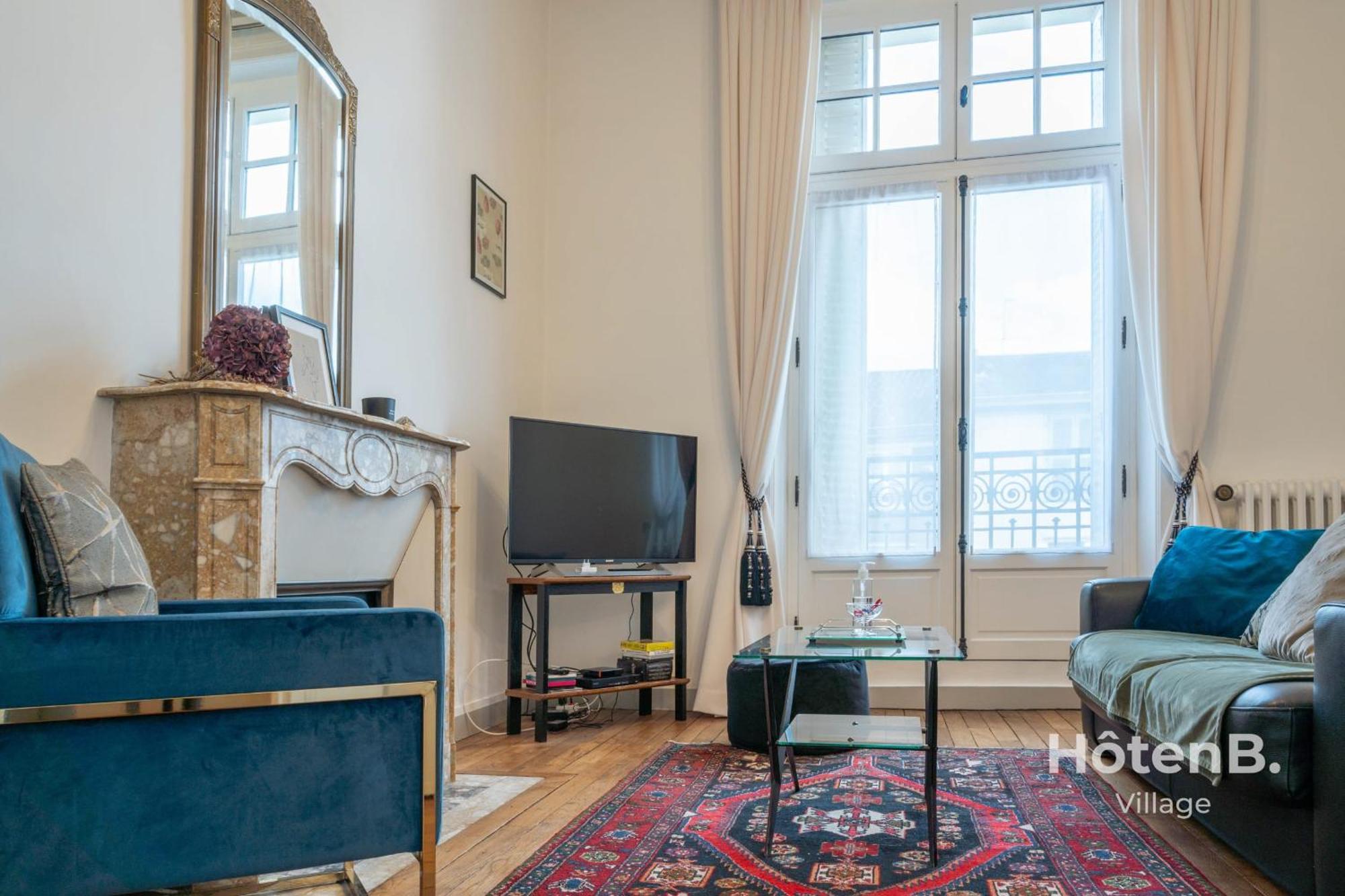 "Les Effrontes" Louis Blanc Charming Apartment リモージュ エクステリア 写真