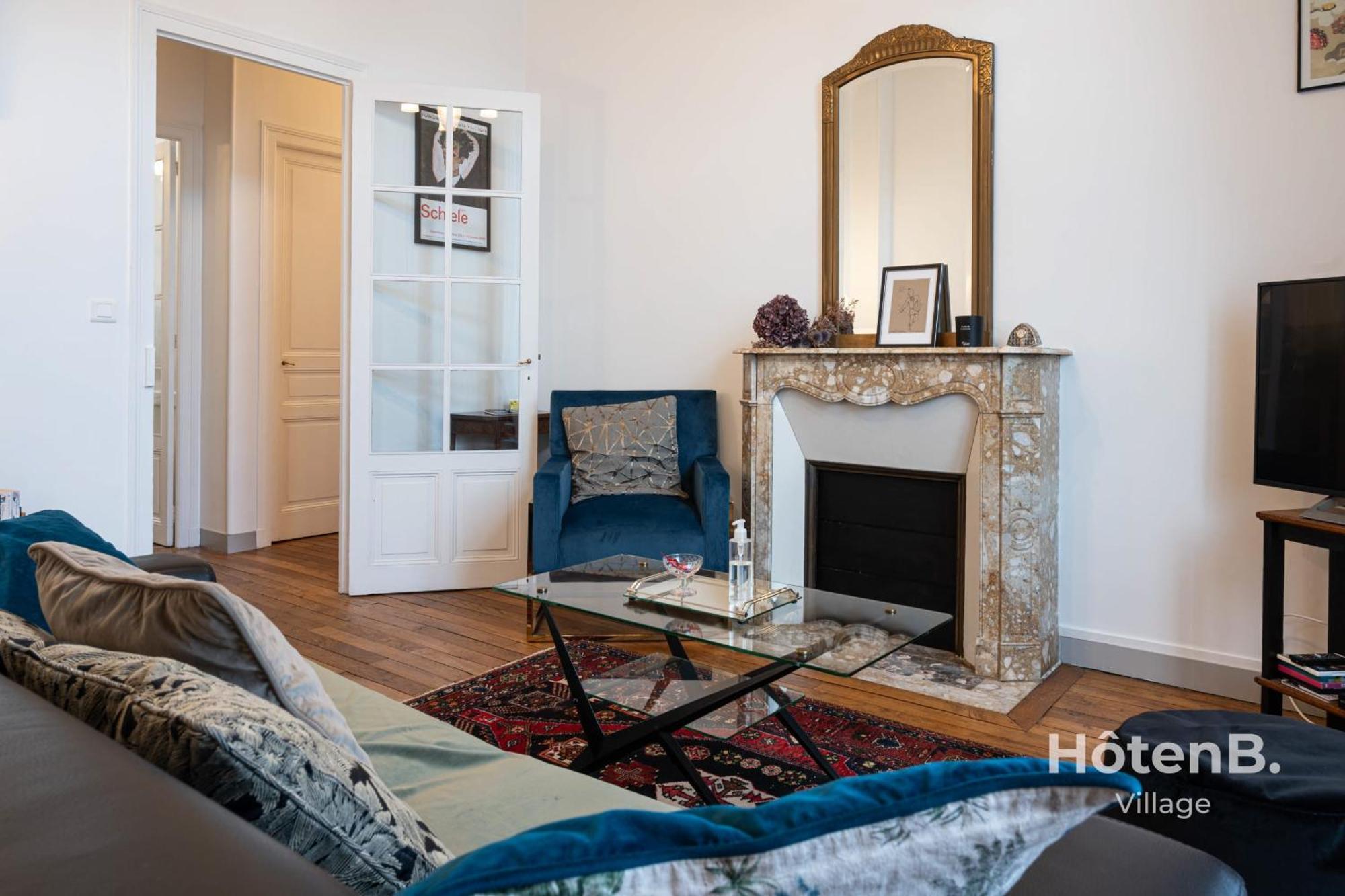 "Les Effrontes" Louis Blanc Charming Apartment リモージュ エクステリア 写真