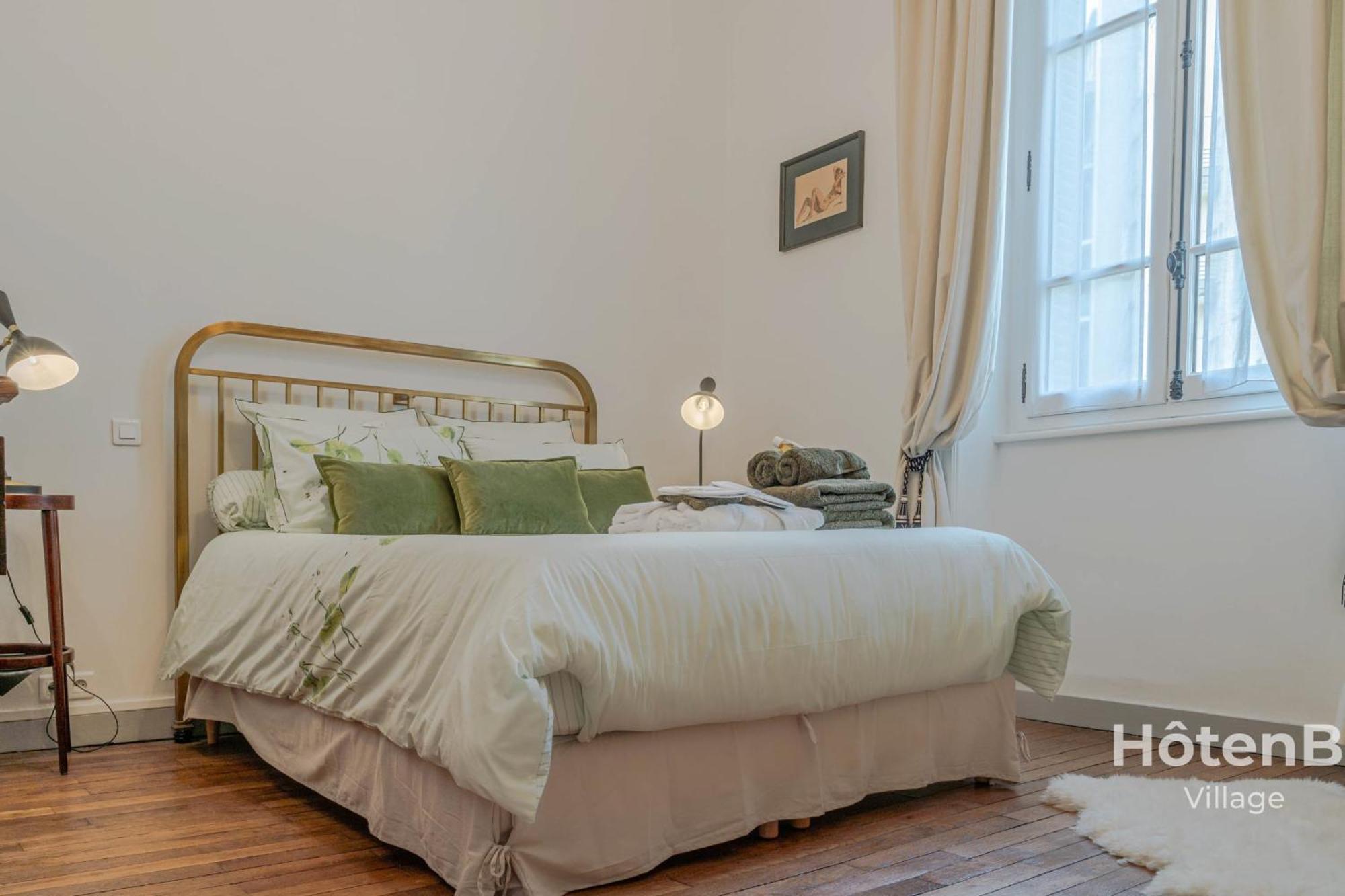 "Les Effrontes" Louis Blanc Charming Apartment リモージュ エクステリア 写真