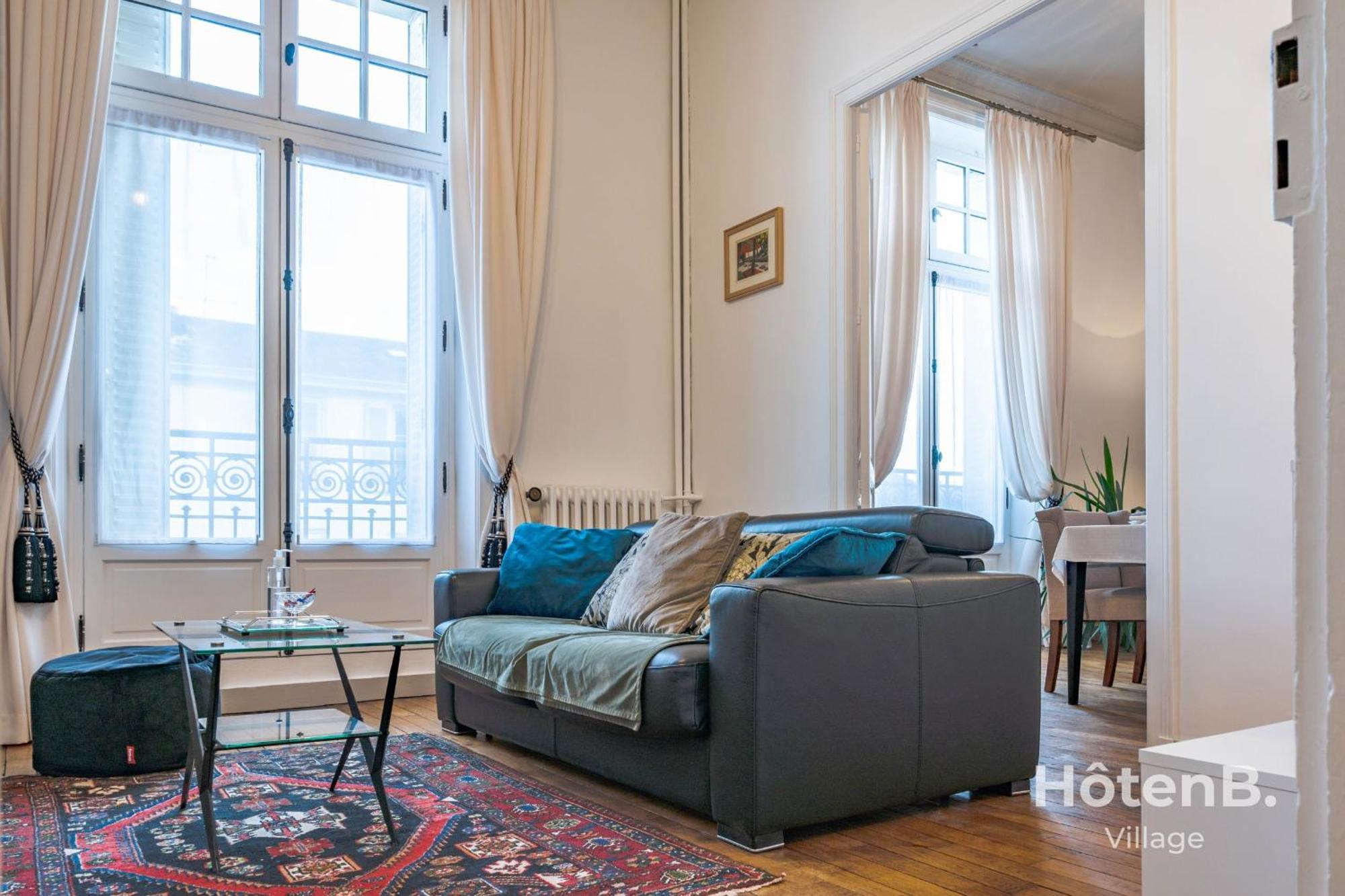 "Les Effrontes" Louis Blanc Charming Apartment リモージュ エクステリア 写真