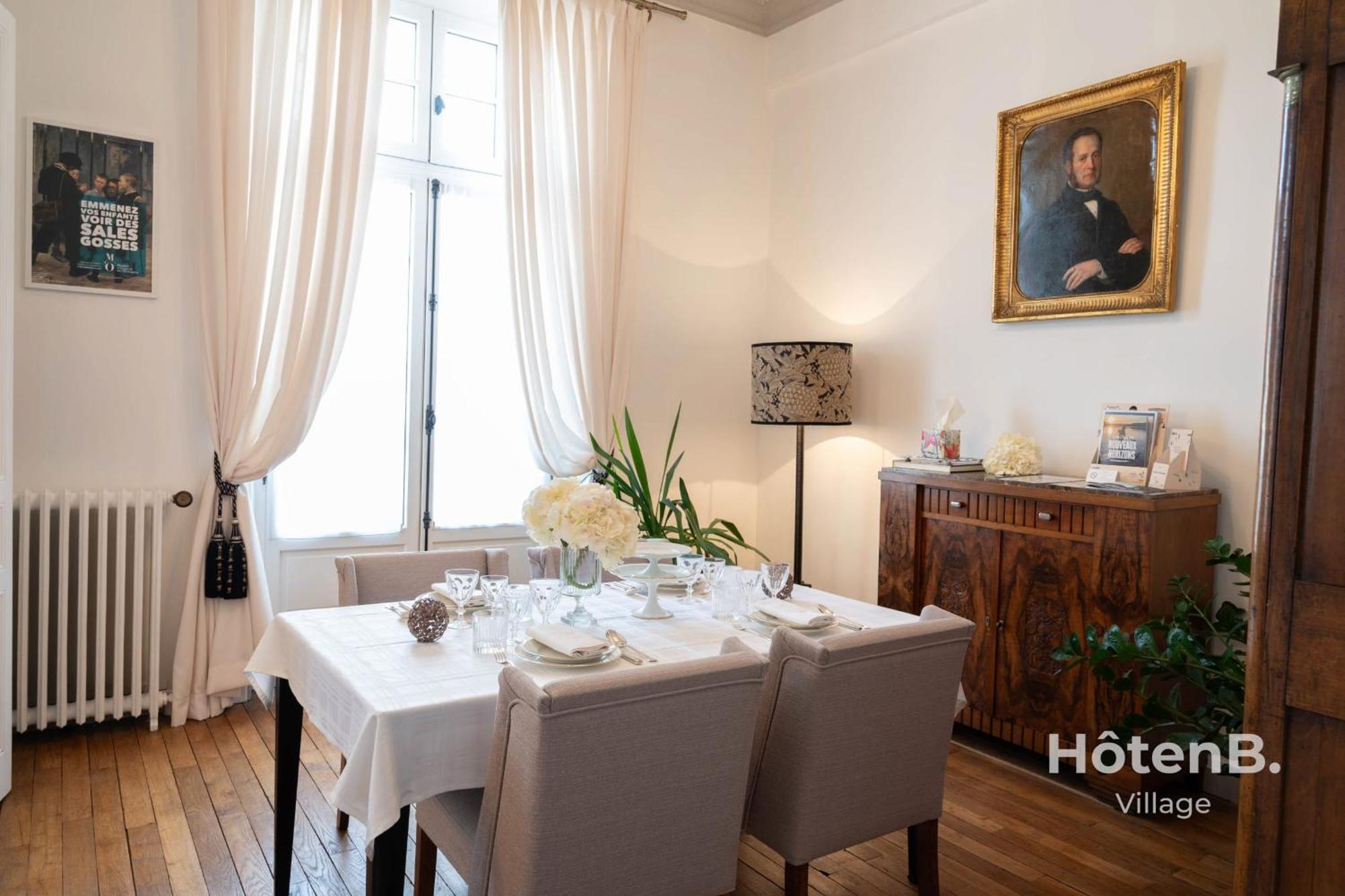 "Les Effrontes" Louis Blanc Charming Apartment リモージュ エクステリア 写真
