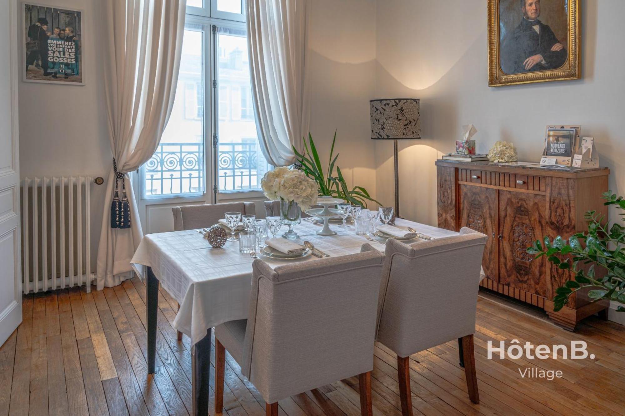 "Les Effrontes" Louis Blanc Charming Apartment リモージュ エクステリア 写真