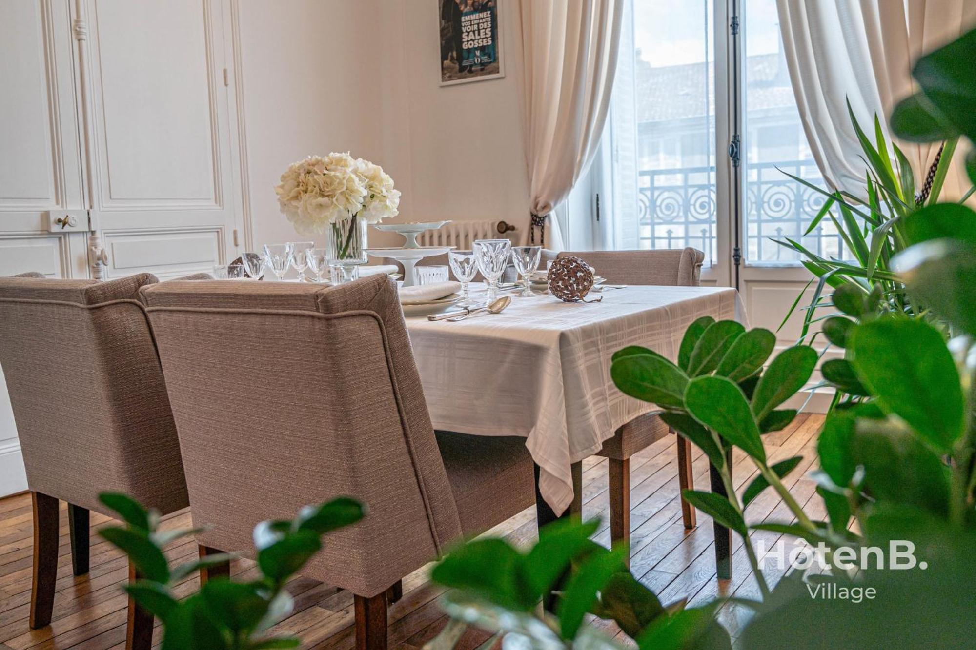 "Les Effrontes" Louis Blanc Charming Apartment リモージュ エクステリア 写真